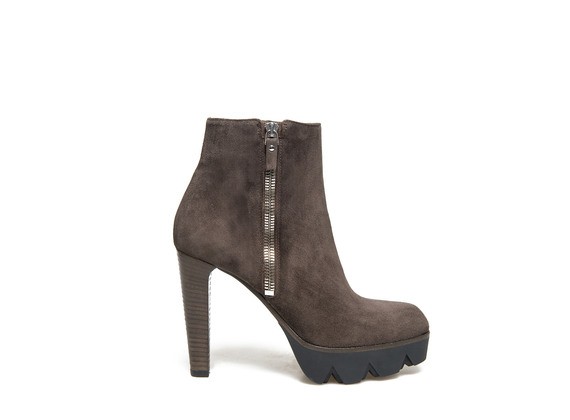 Dark brown suede ankle boot with zip and chunky platform