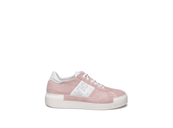 Lace up shoe in powder pink suede