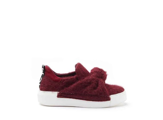 Felt sneakers with burgundy bow