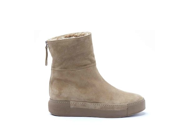 Sheepskin ankle boots with sneaker sole
