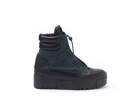 Nylon hiking-style heeled ankle boots with bellows tongue