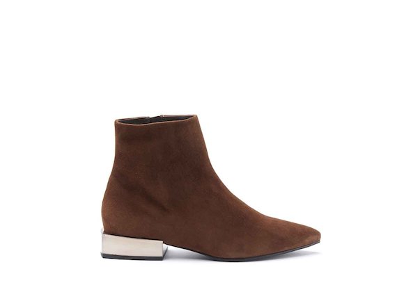 Cognac-coloured suede heeled ankle boots with metallic gold heel