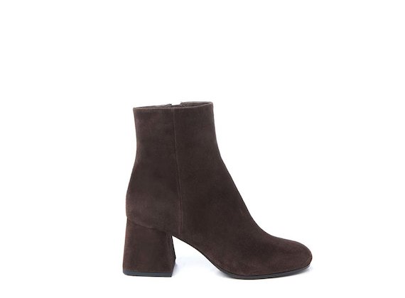 Suede ankle boot with flared heel
