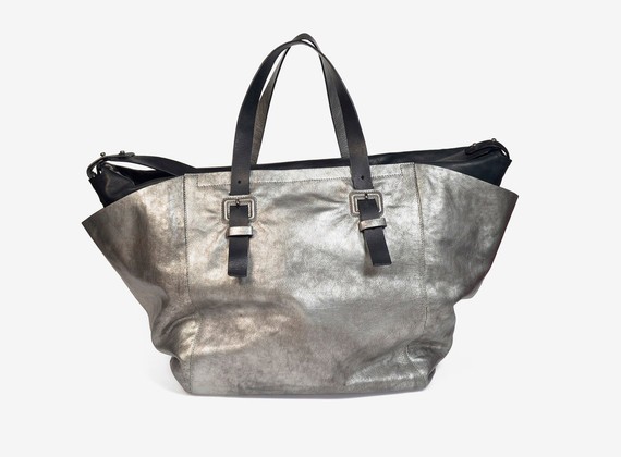 Large bicolour handbag crafted from calfskin and laminated leather